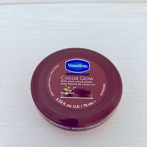 🌸 Vaseline Cocoa Glow Body Cream